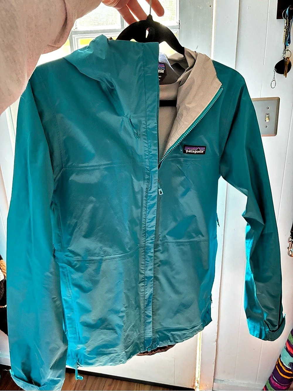 Patagonia Hooded Lightweight Jacket/windbreaker
